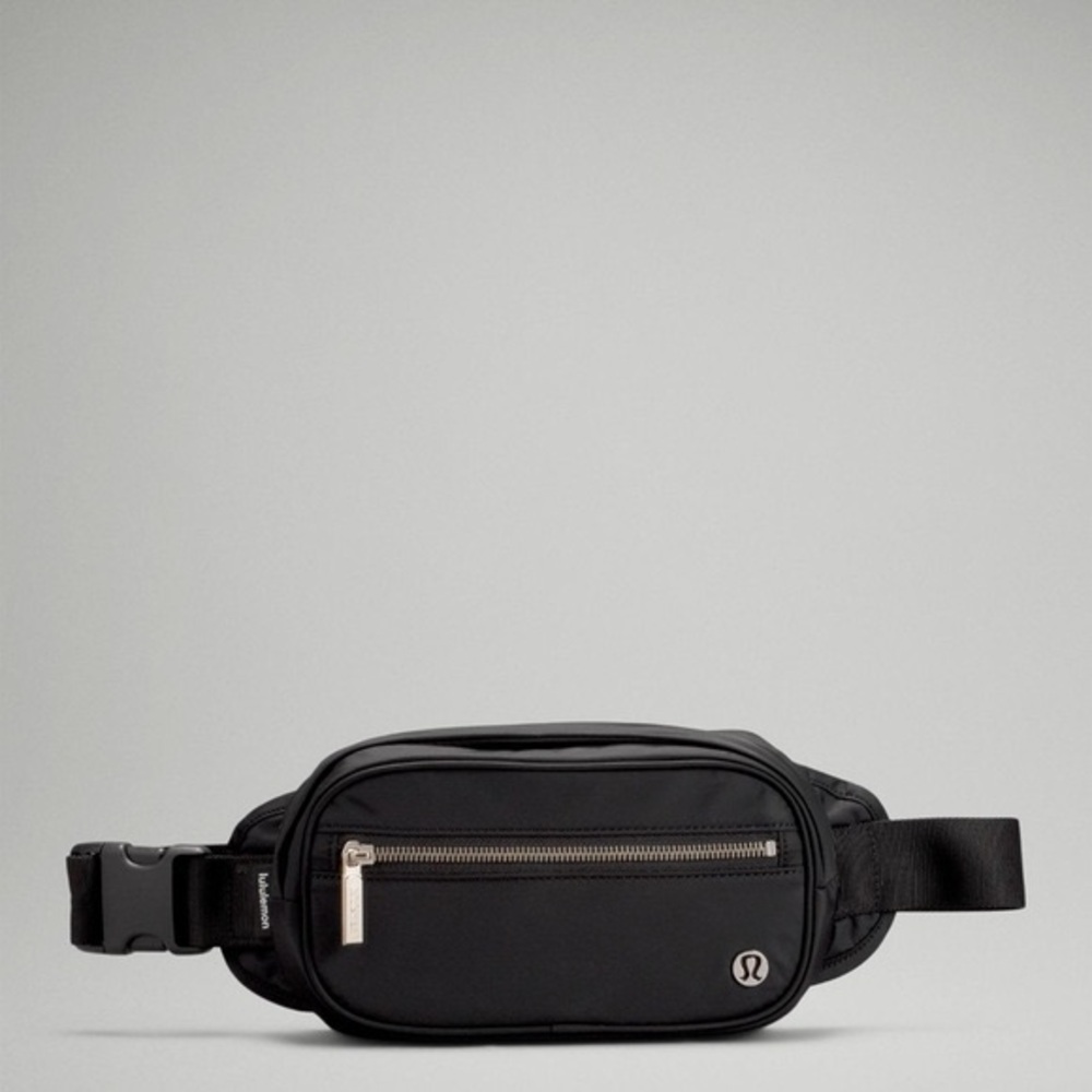 NWT Lululemon Wunderlust Belt Bag BLK